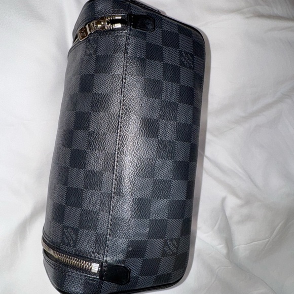 Louis Vuitton Toiletry Bag - Picture 3 of 11
